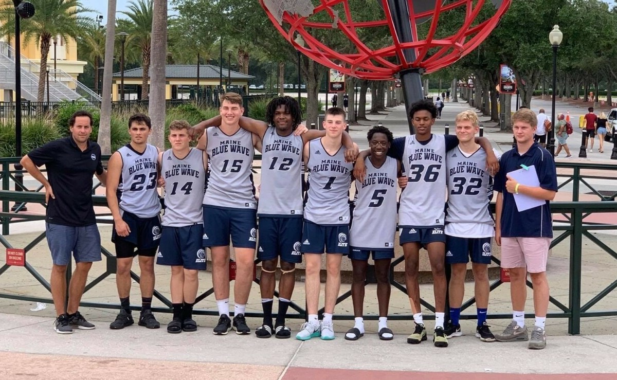 Blue Wave AAU u-17 basketball team