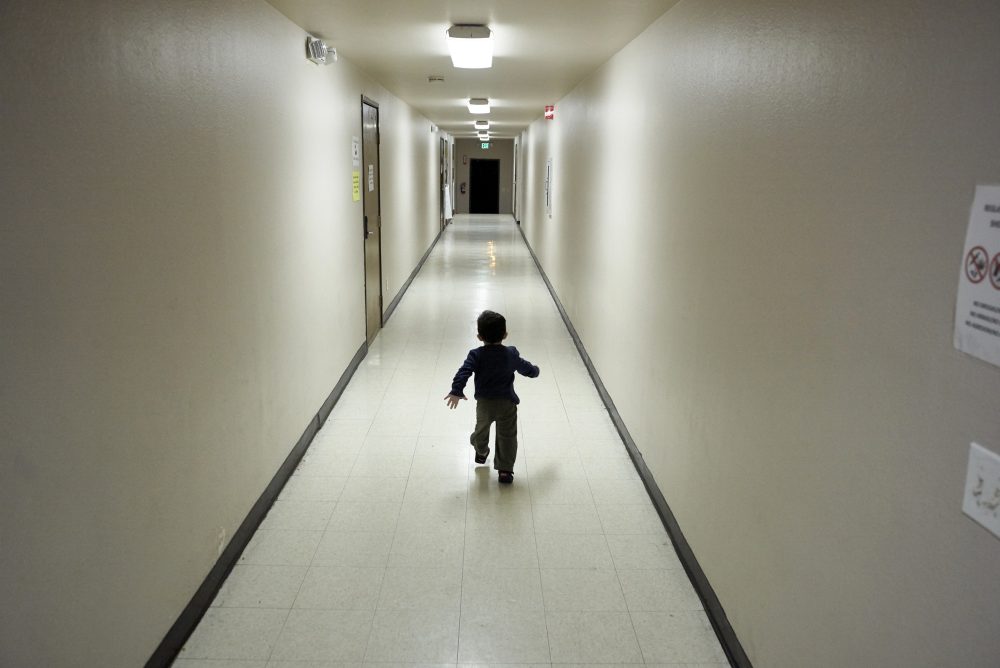 Immigration_Detention_Children_92968