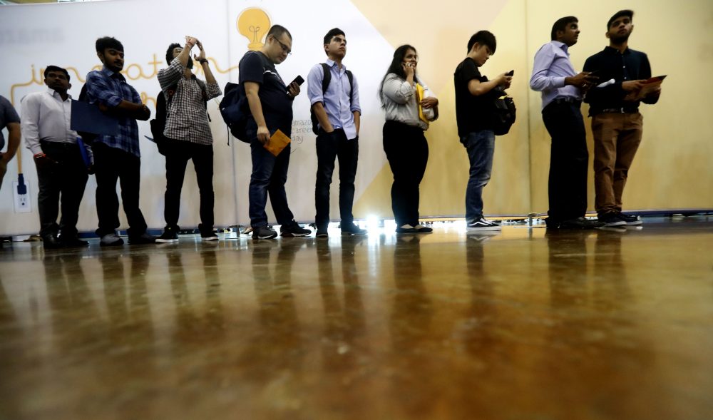 Jobs_Report_08653