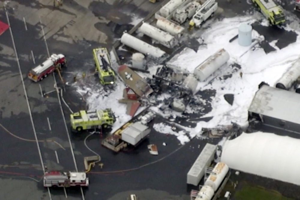 Plane_Crash_Connecticut_50856