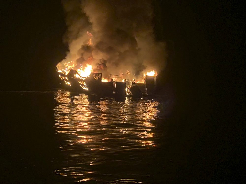 Boat_Fire-California_50847