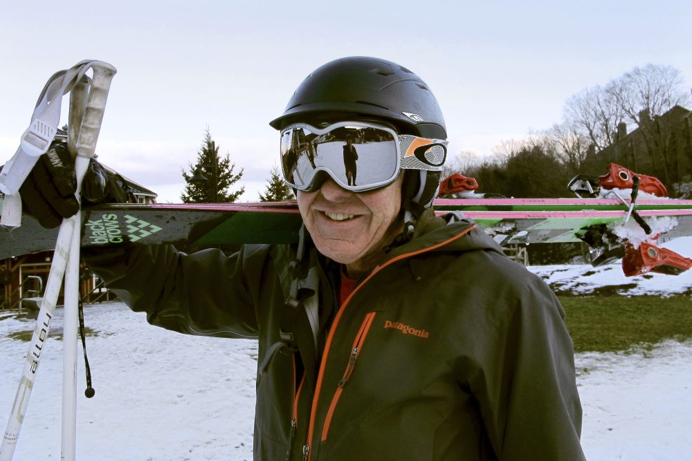 Skiing_Helmet_Safety_07232