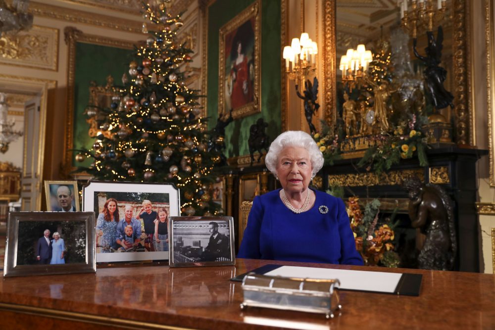 Britain_Queen's_Message_08591