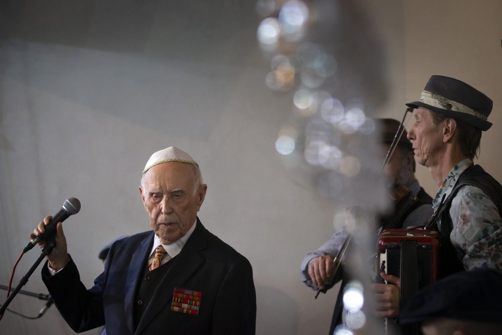 Russia_Hanukkah_97403