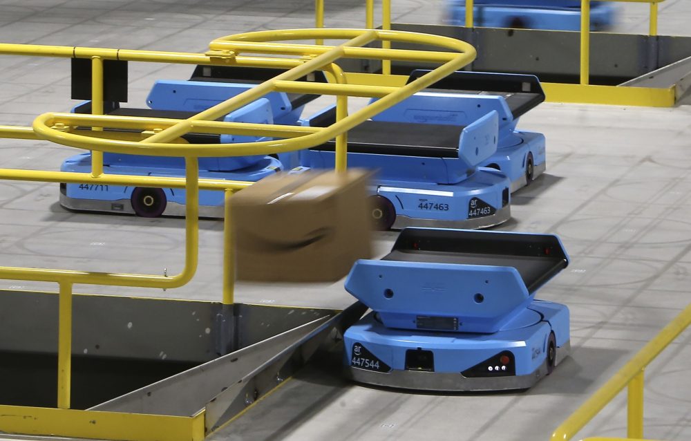 Warehouse_Robots_80570
