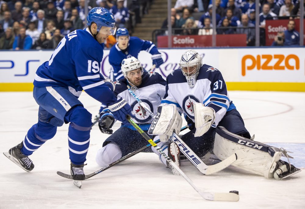 Jets_Maple_Leafs_Hockey_44324