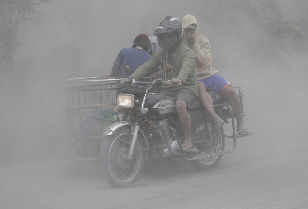 Philippines_Volcano_55976