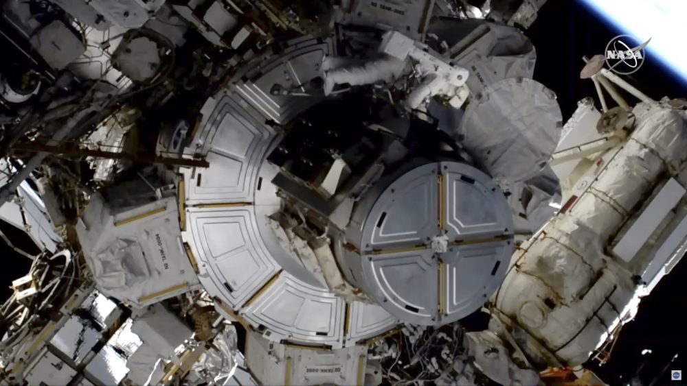 Space_Station_50556