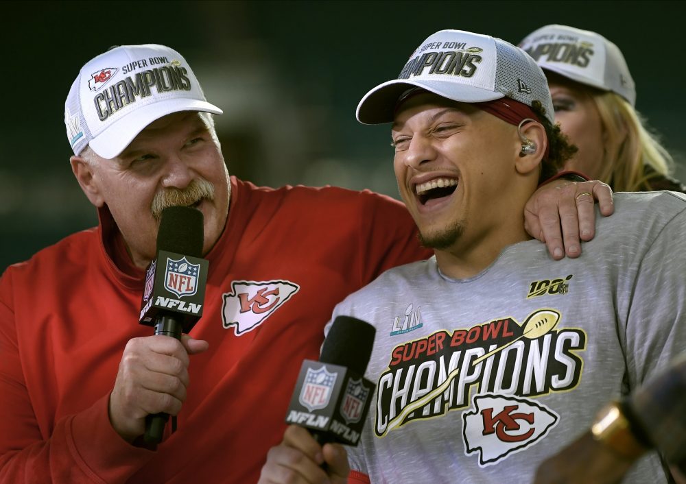 49ers_Chiefs_Super_Bowl_Football_29166