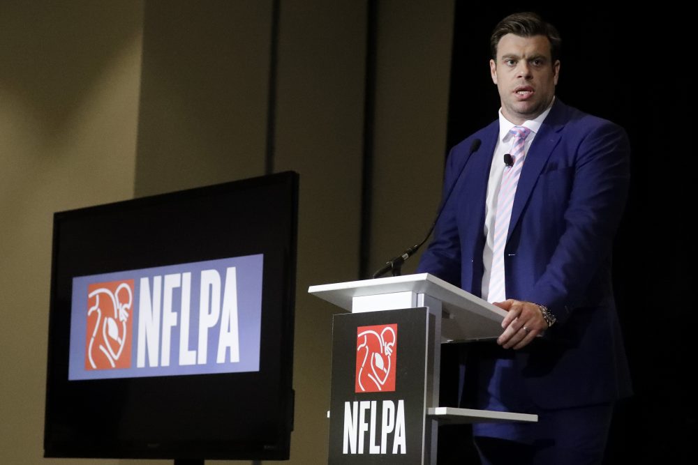 FBN_NFL_Labor_52307