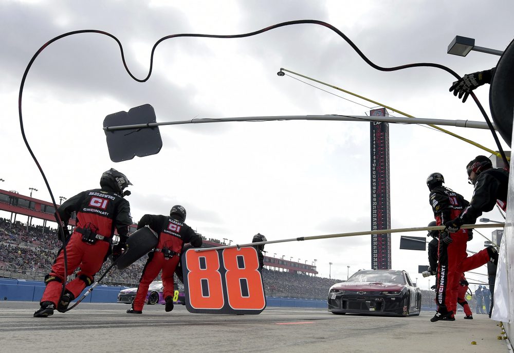 NASCAR_Fontana_Auto_Racing_61324
