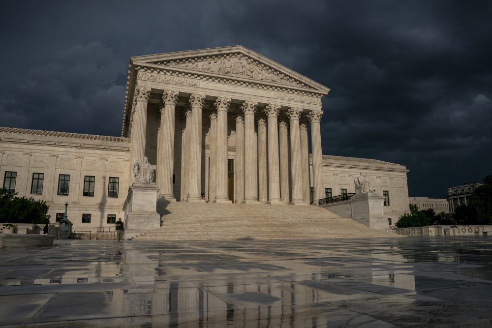Supreme_Court_72145