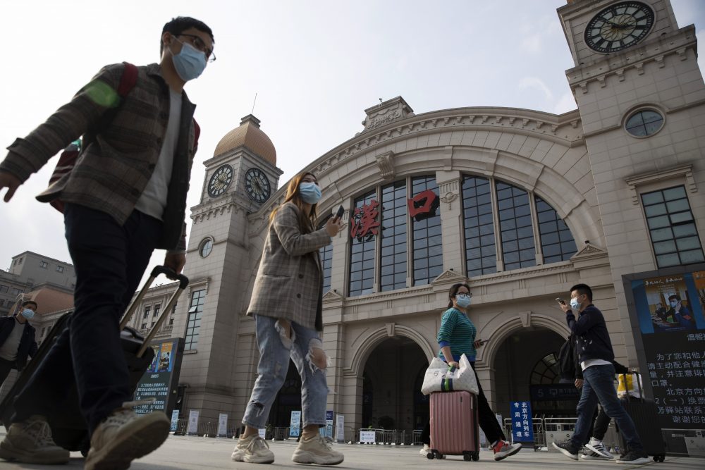 APTOPIX_Virus_Outbreak_China_Lockdown_Lifted_27538