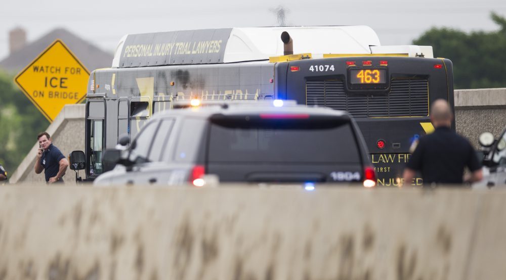 Dallas_Bus_Hijacked_Gunman_Killed_49423
