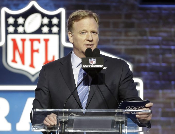 Goodell_Draft_Football_99796