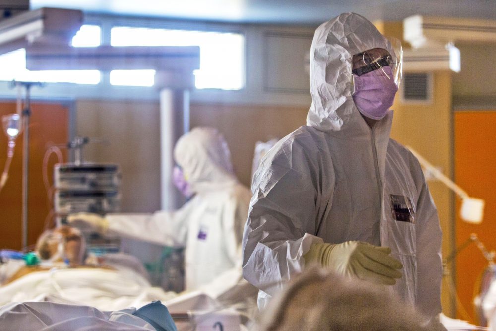 Italy_Virus_Outbreak_Psychological_Toll_64310