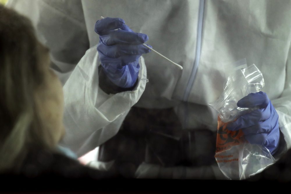 Virus_Outbreak_Contact_Tracing_34921