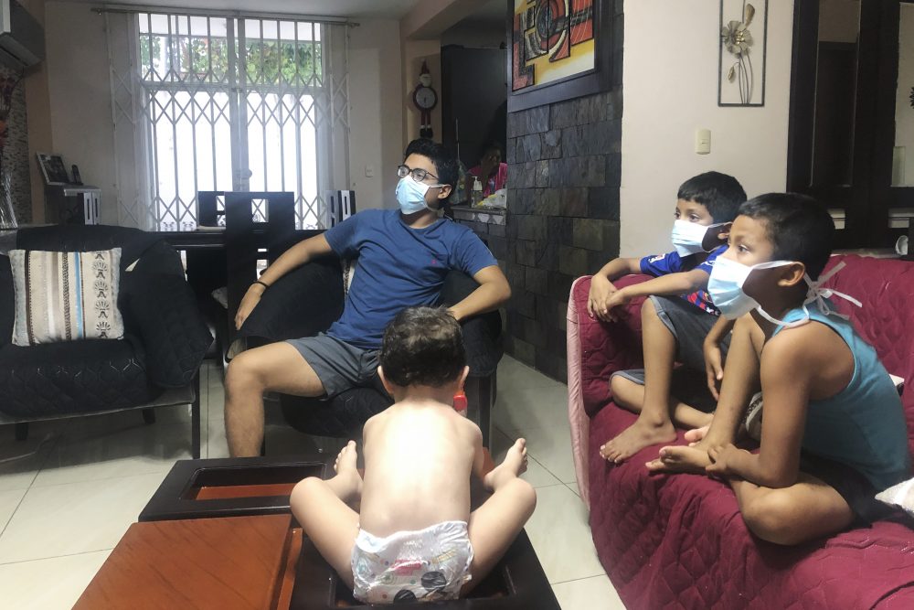 Virus_Outbreak_Ecuador_The_Stigma_91539