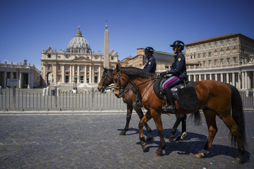 Virus_Outbreak_Vatican_Pope_19121