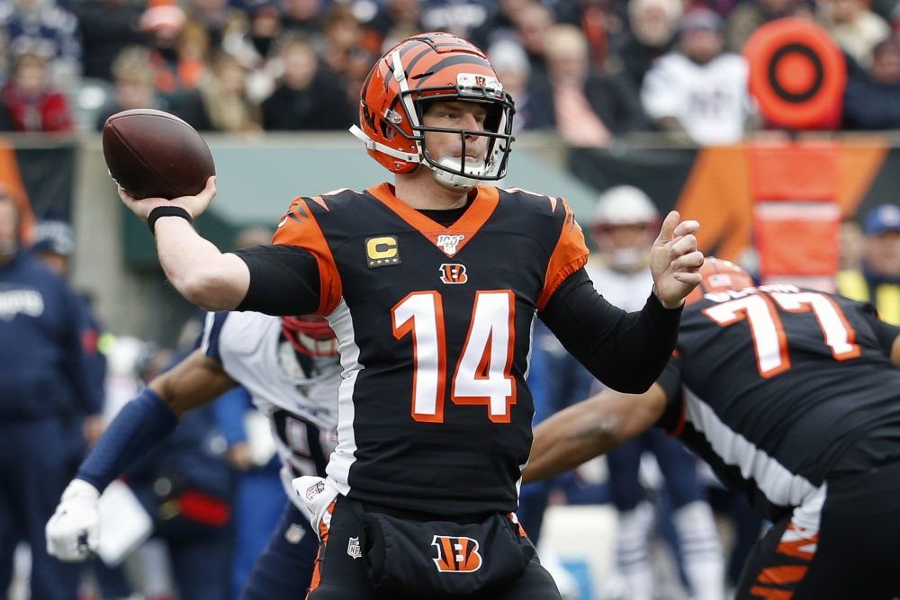 Cowboys_Dalton_Football_89879