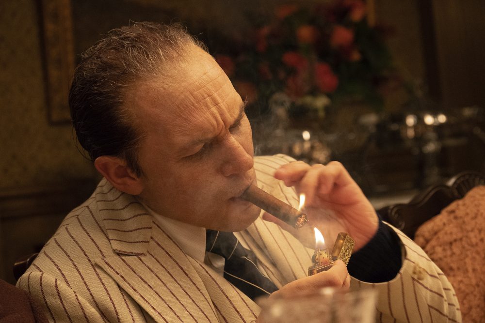 Film_Review_-_Capone_58011