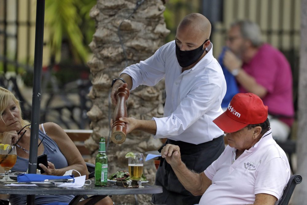 Virus_Outbreak_Florida_Reopens_08379