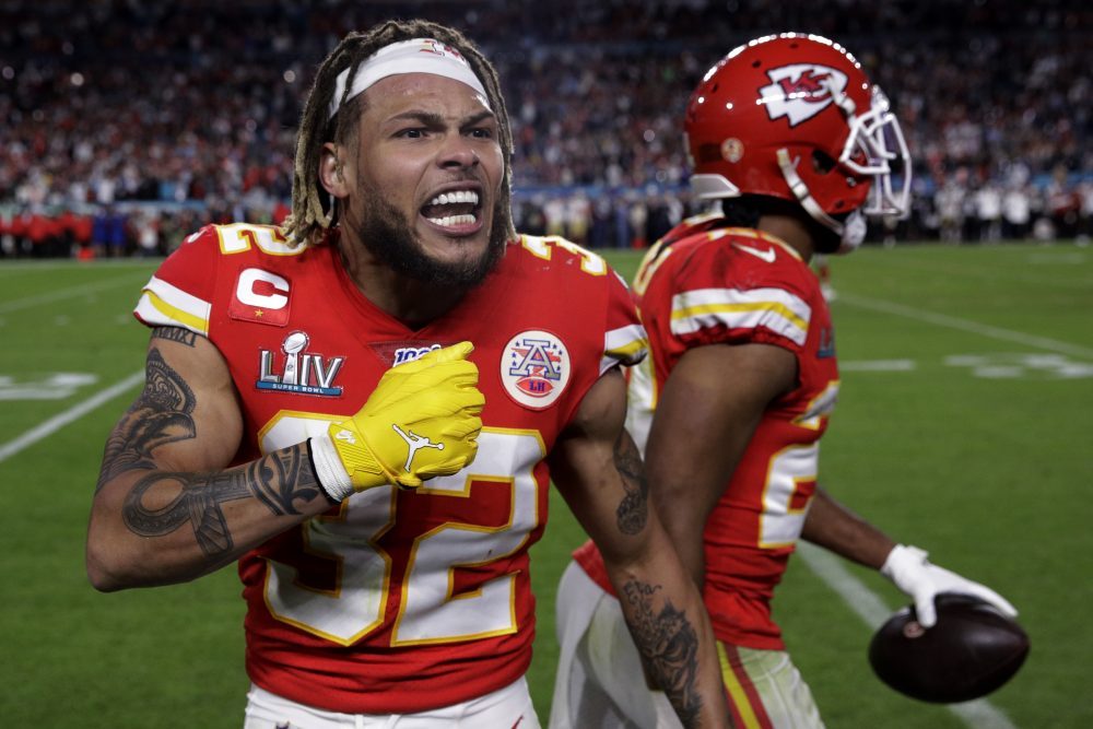 49ers_Chiefs_Super_Bowl_Football_17417