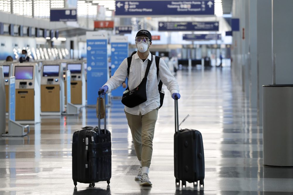 Virus_Outbreak_Illinois_Air_Travel_58273