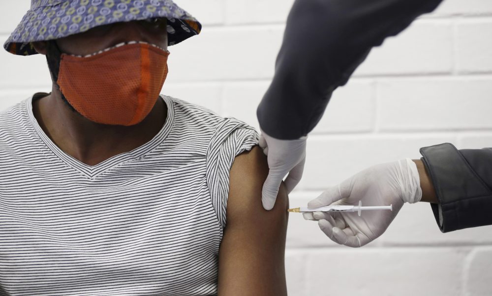 Virus_Outbreak_Vaccine_Race_41054