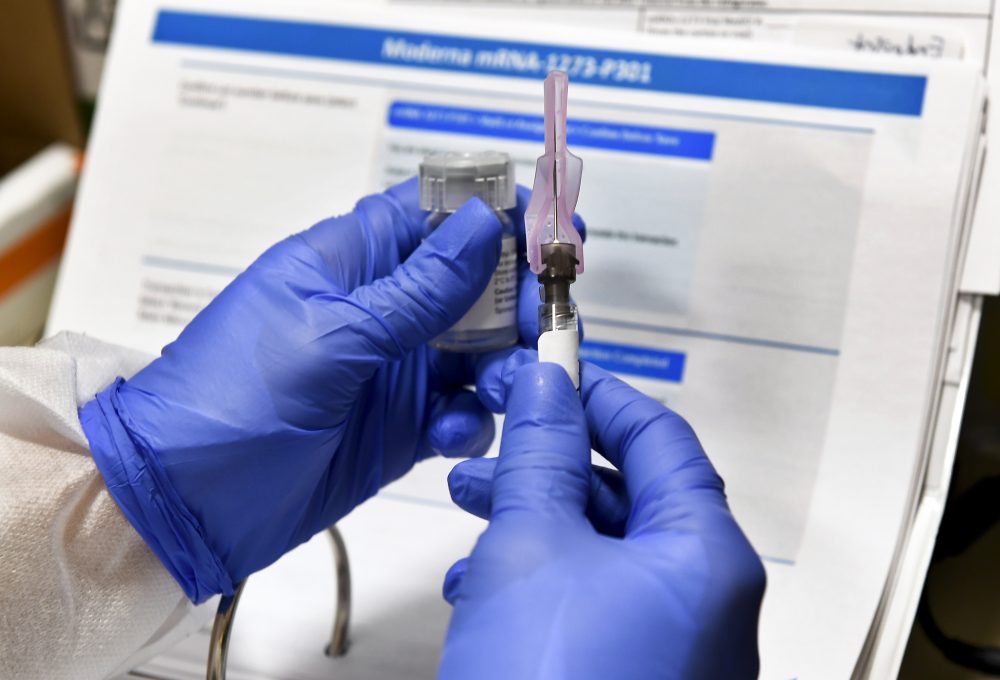 Virus_Outbreak-Vaccine_Race_92408