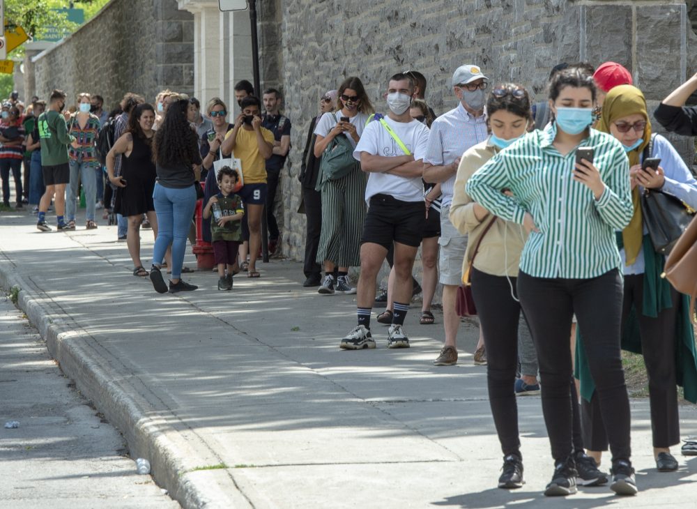 Virus_Outbreak_Canada_21366