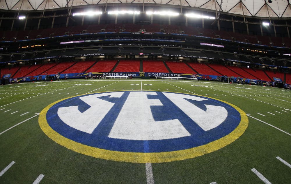 Virus_Outbreak_College_Sports_Football_15789