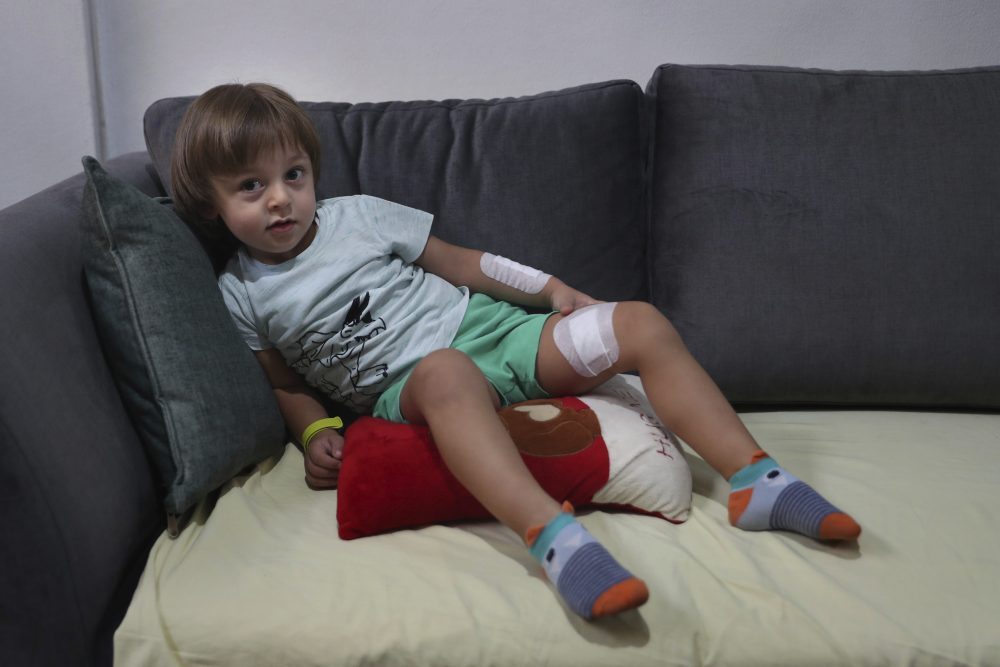 CORRECTION_Lebanon_Explosion_Children_Trauma_59137