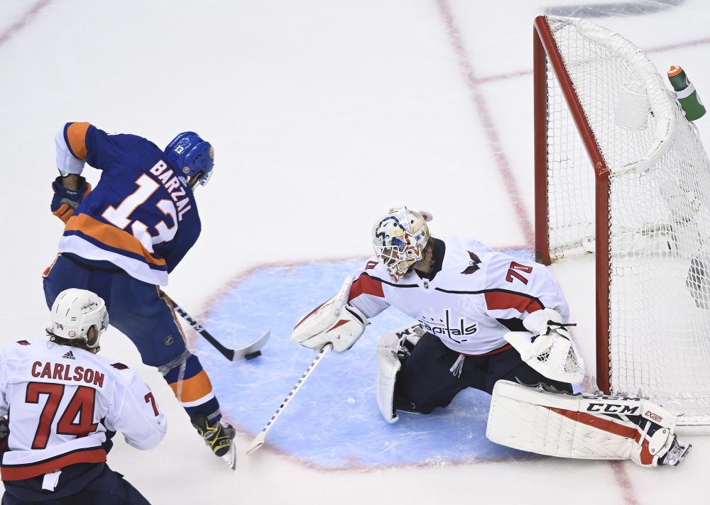 Capitals_Islanders_Hockey_54721