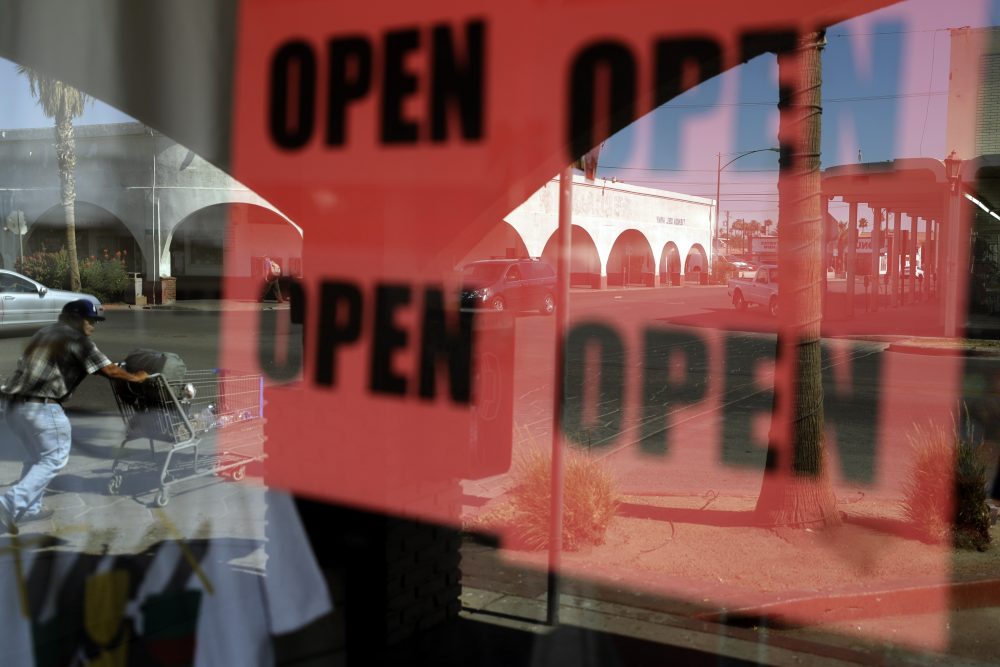 Virus_Outbreak_Governors_Reopening_48898