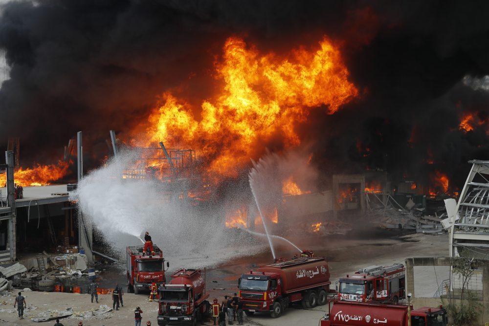 APTOPIX_Lebanon_Fire_10370