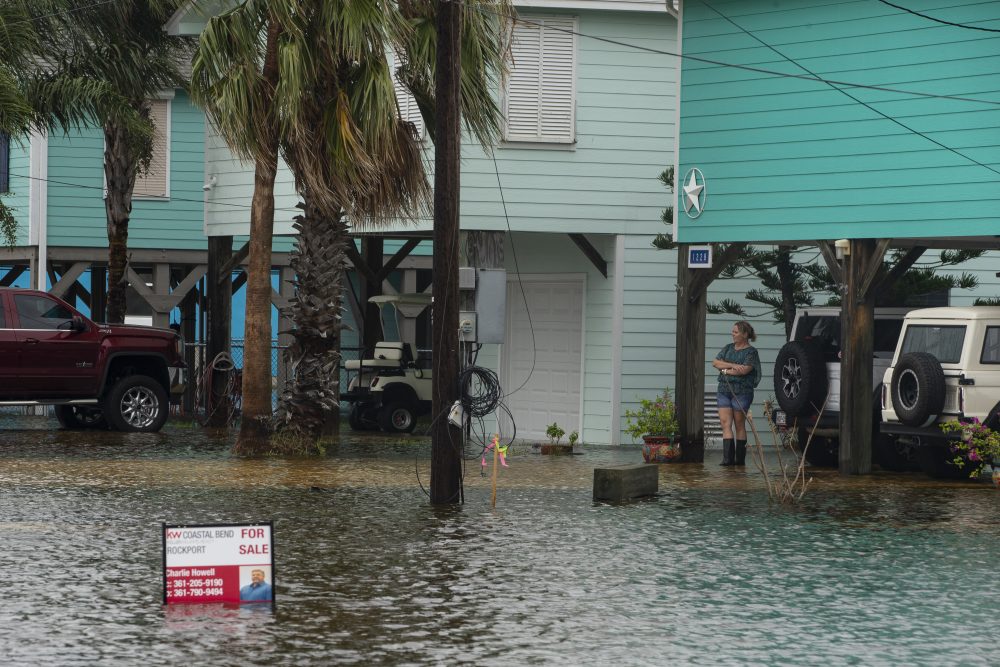 Tropical_Weather_Texas_77527