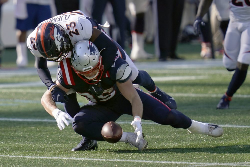 Broncos_Patriots_Football_08968