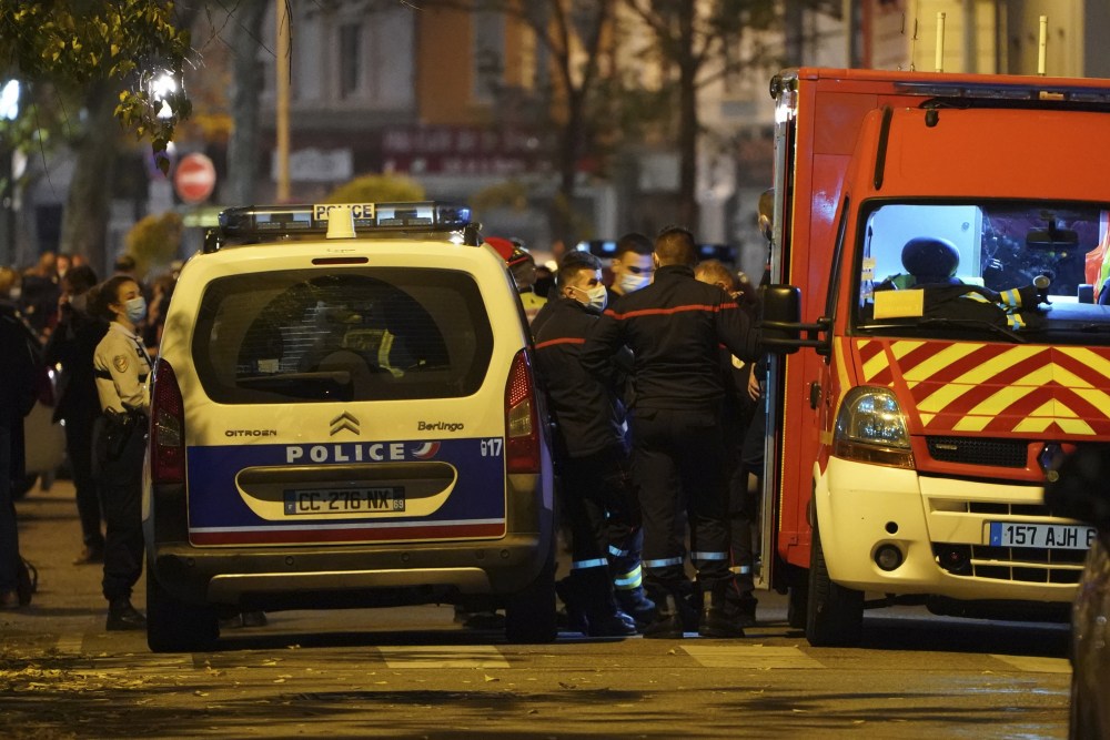 France_Priest_Shot_48848