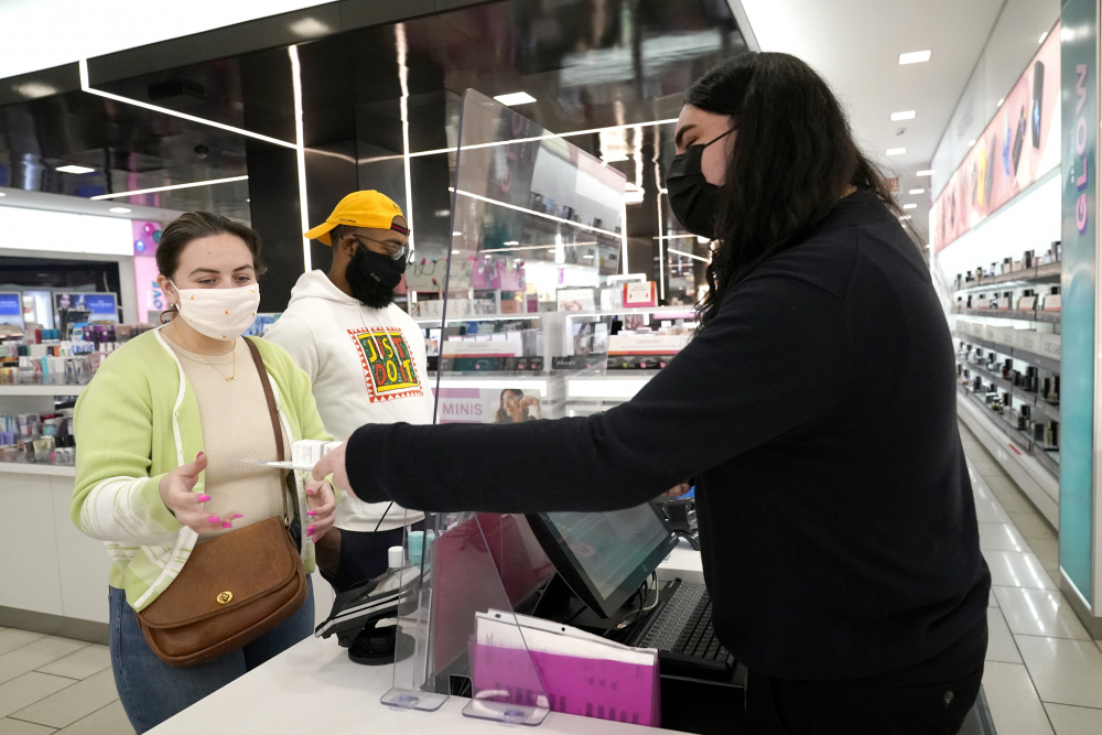 Virus_Outbreak_Retail_Struggles_67235
