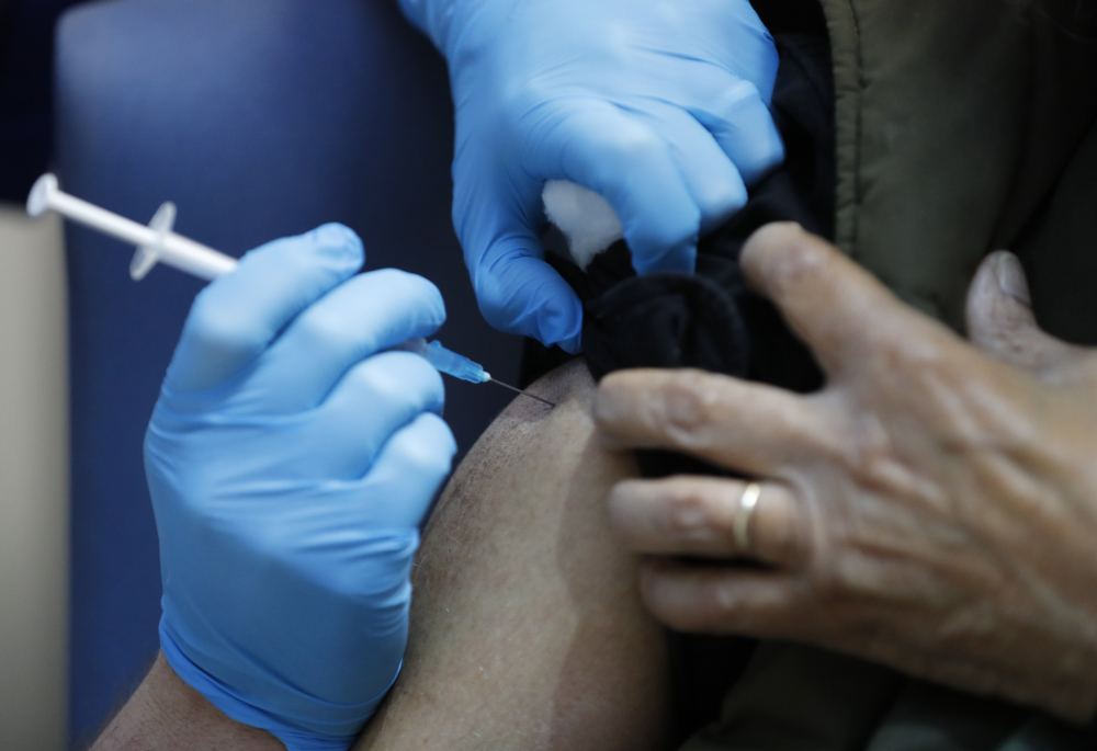 APTOPIX_Virus_Outbreak_Britain_97565