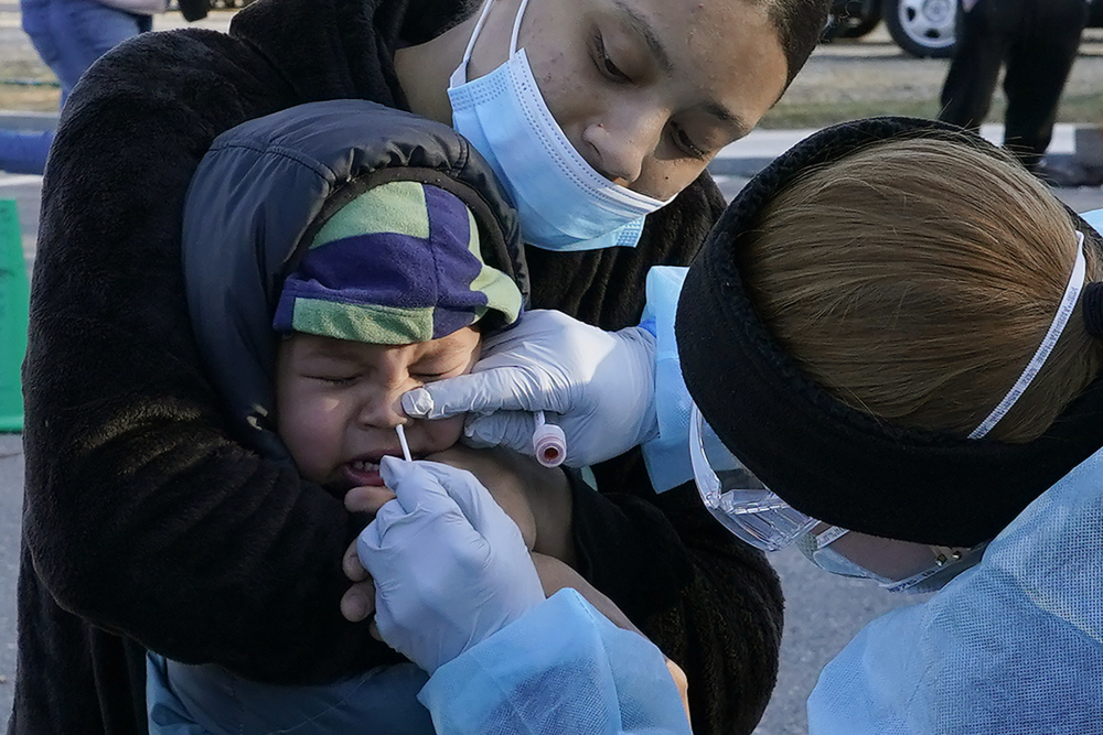APTOPIX_Virus_Outbreak_Massachusetts_93676