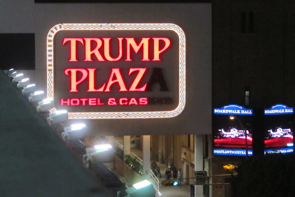 Ex_Trump_Casino_Implosion_Auction_67486