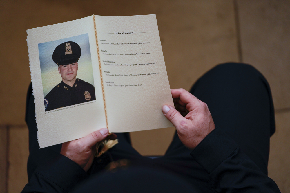Capitol_Breach_Officer_Killed_62055