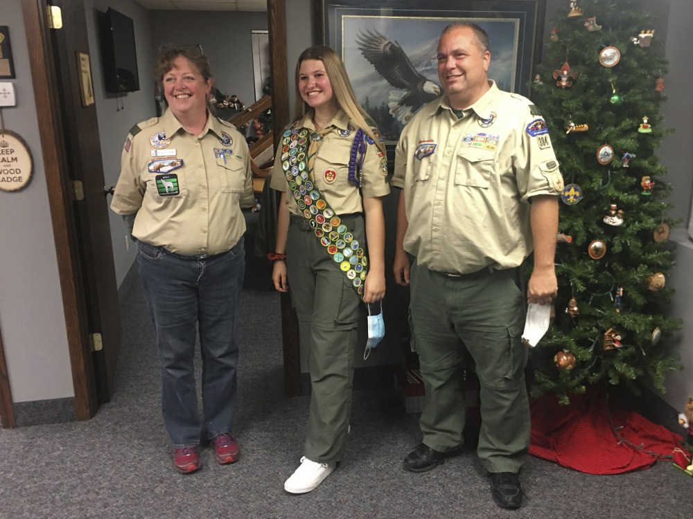 Female_Eagle_Scouts_11575
