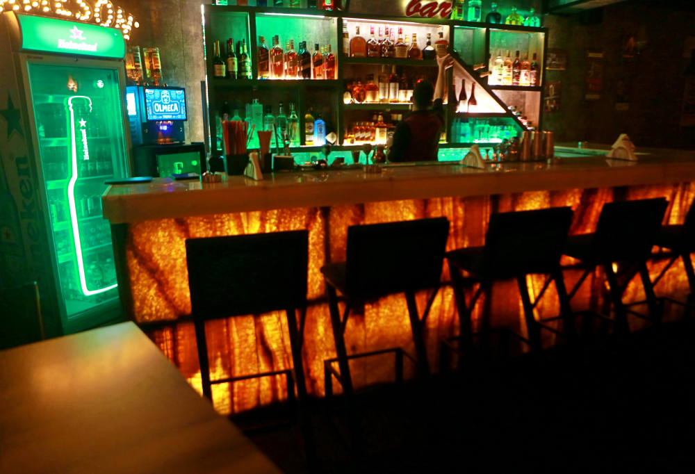 Iraq_Baghdad_Barman_74551