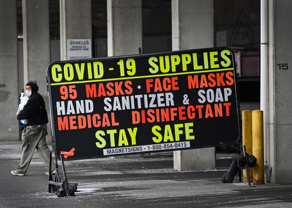 Virus_Outbreak_Canada_Daily_Life_26913