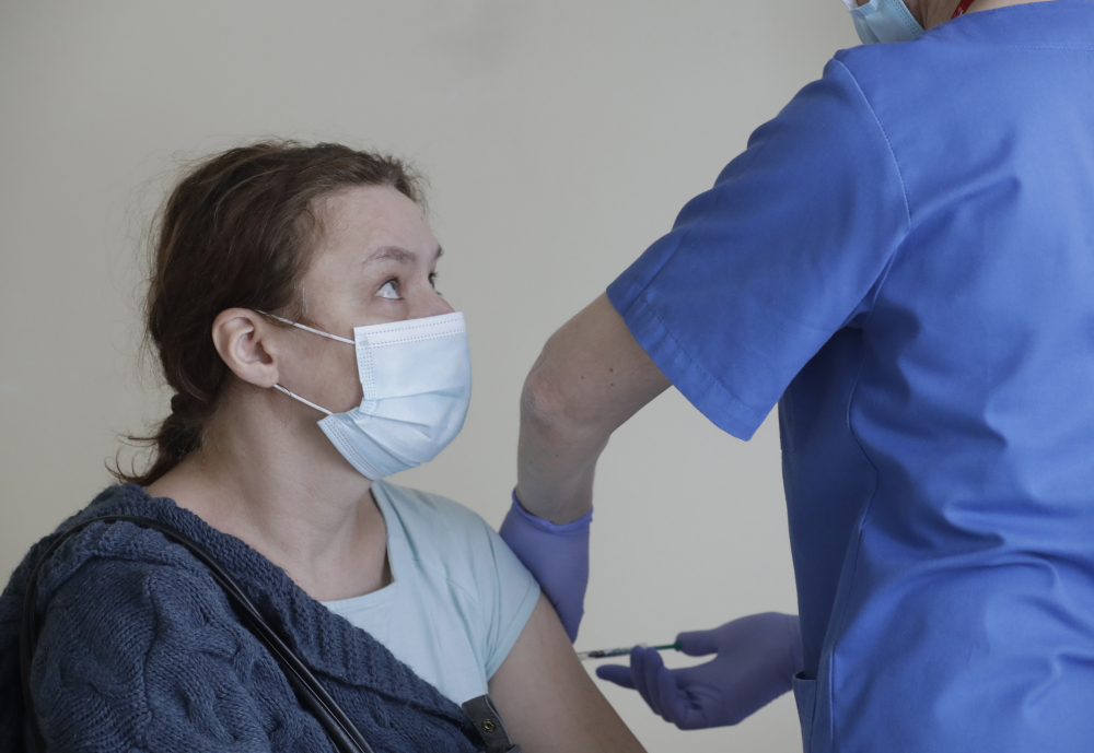 Virus_Outbreak_Europe_Vaccine_Tussle_31662