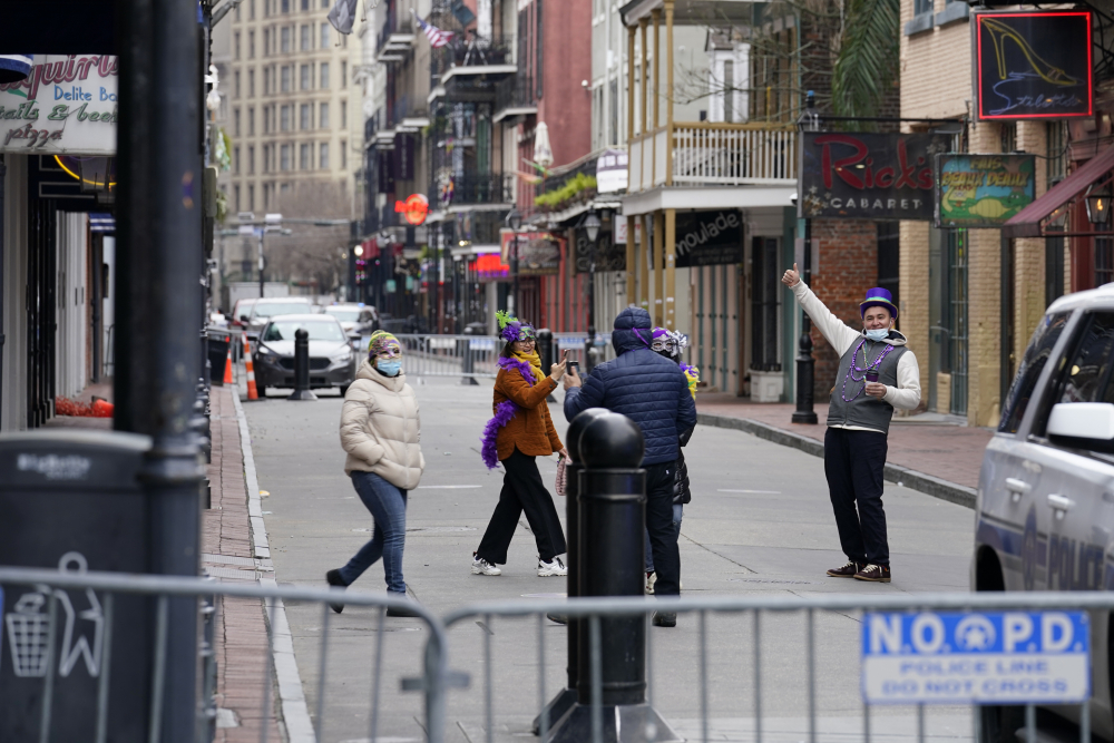 Virus_Outbreak_Mardi_Gras_00025