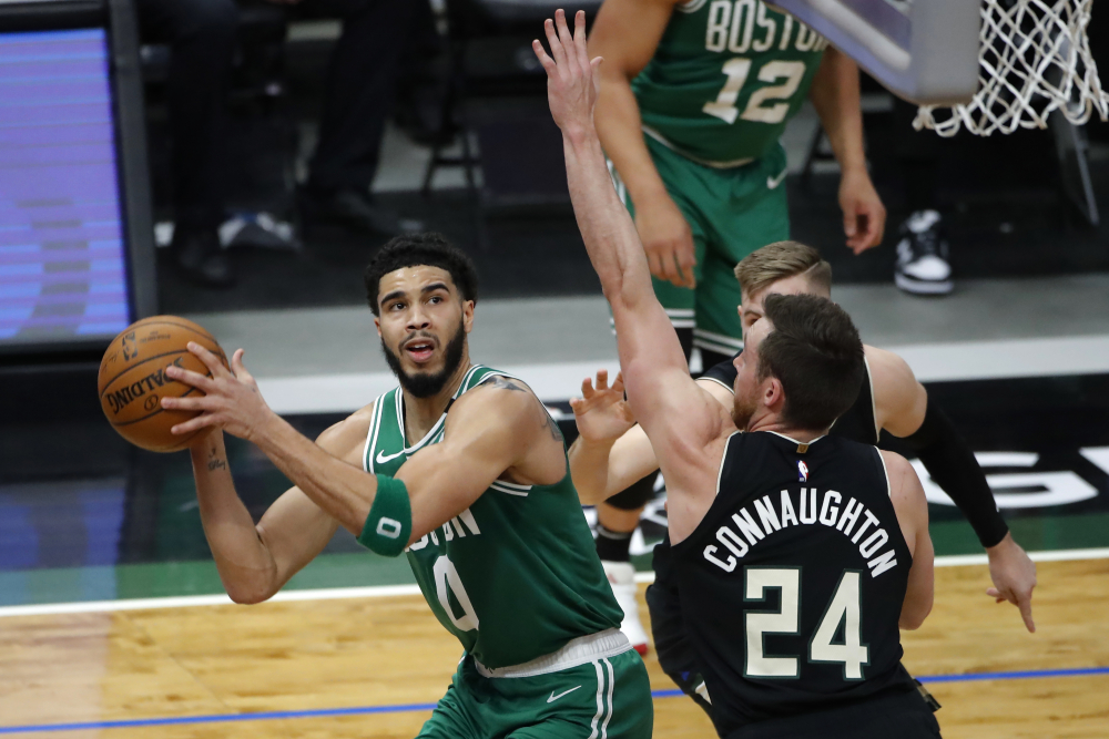 Celtics_Bucks_Basketball_20699